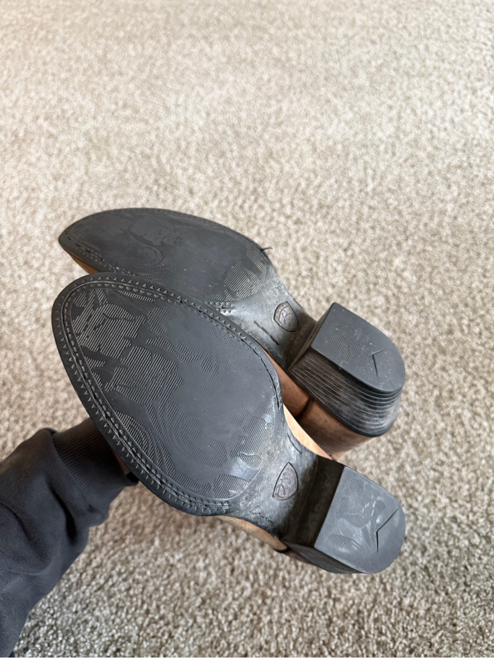 Ariat Women’s Heritage R Toe Western Boot - Picture 7 of 10